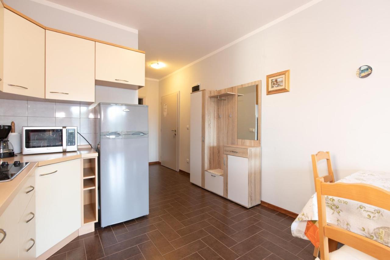 Apartments Bella Vista Krk Town Exterior photo