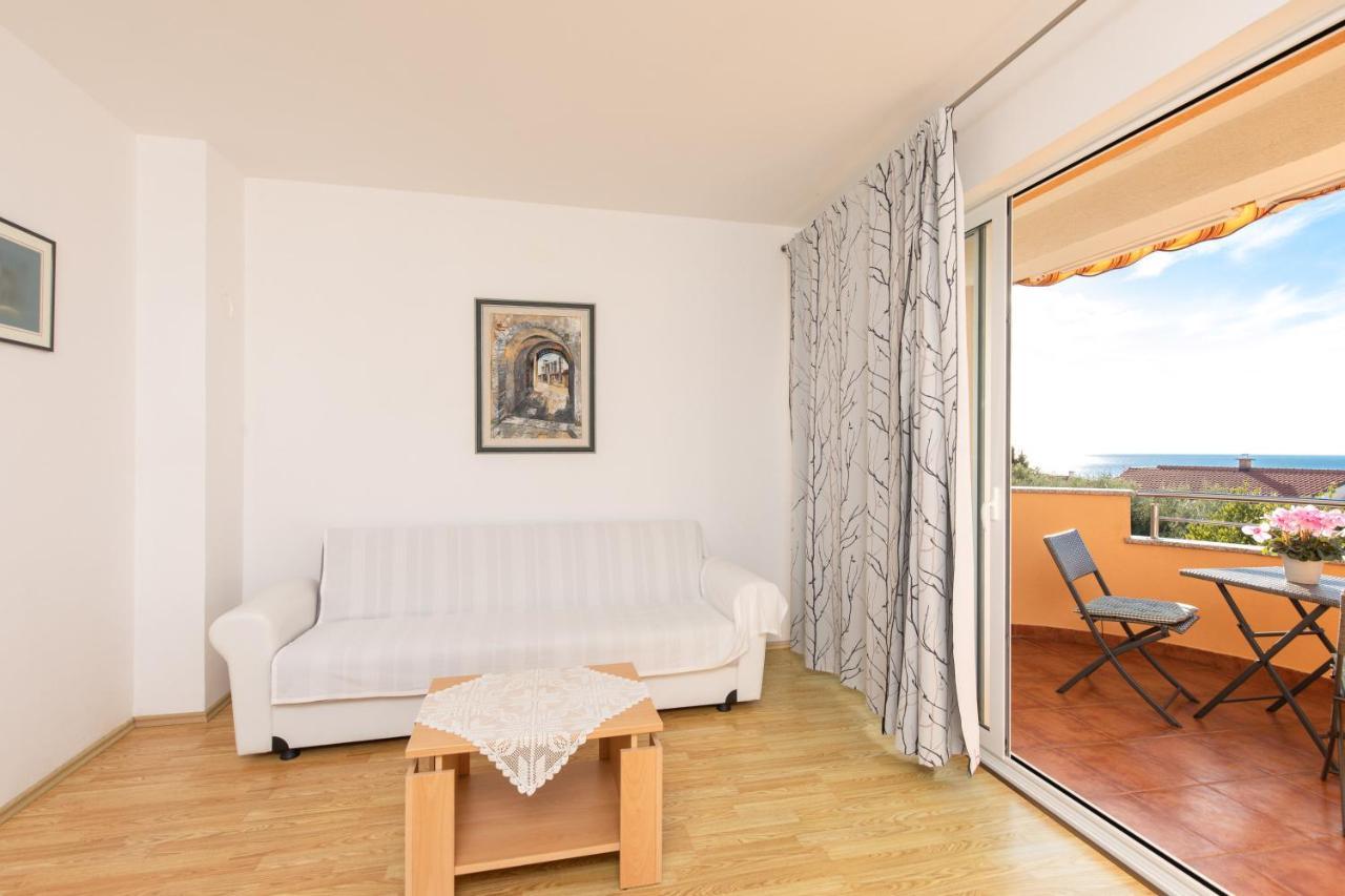 Apartments Bella Vista Krk Town Exterior photo